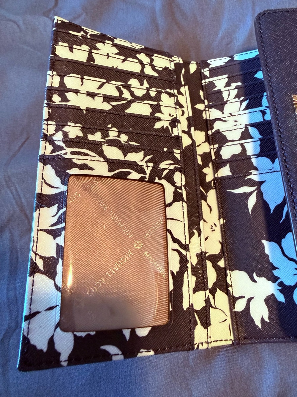 Michael Kors Navy Blue & White Floral Wallet - Picture 5 of 5